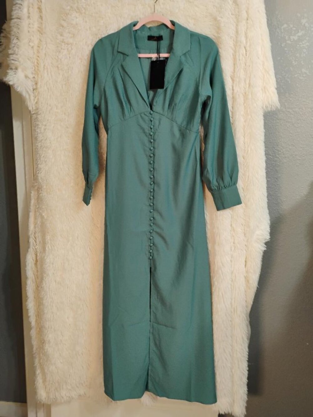 Alania Long Sleeve Maxi Dress NWT Size SM